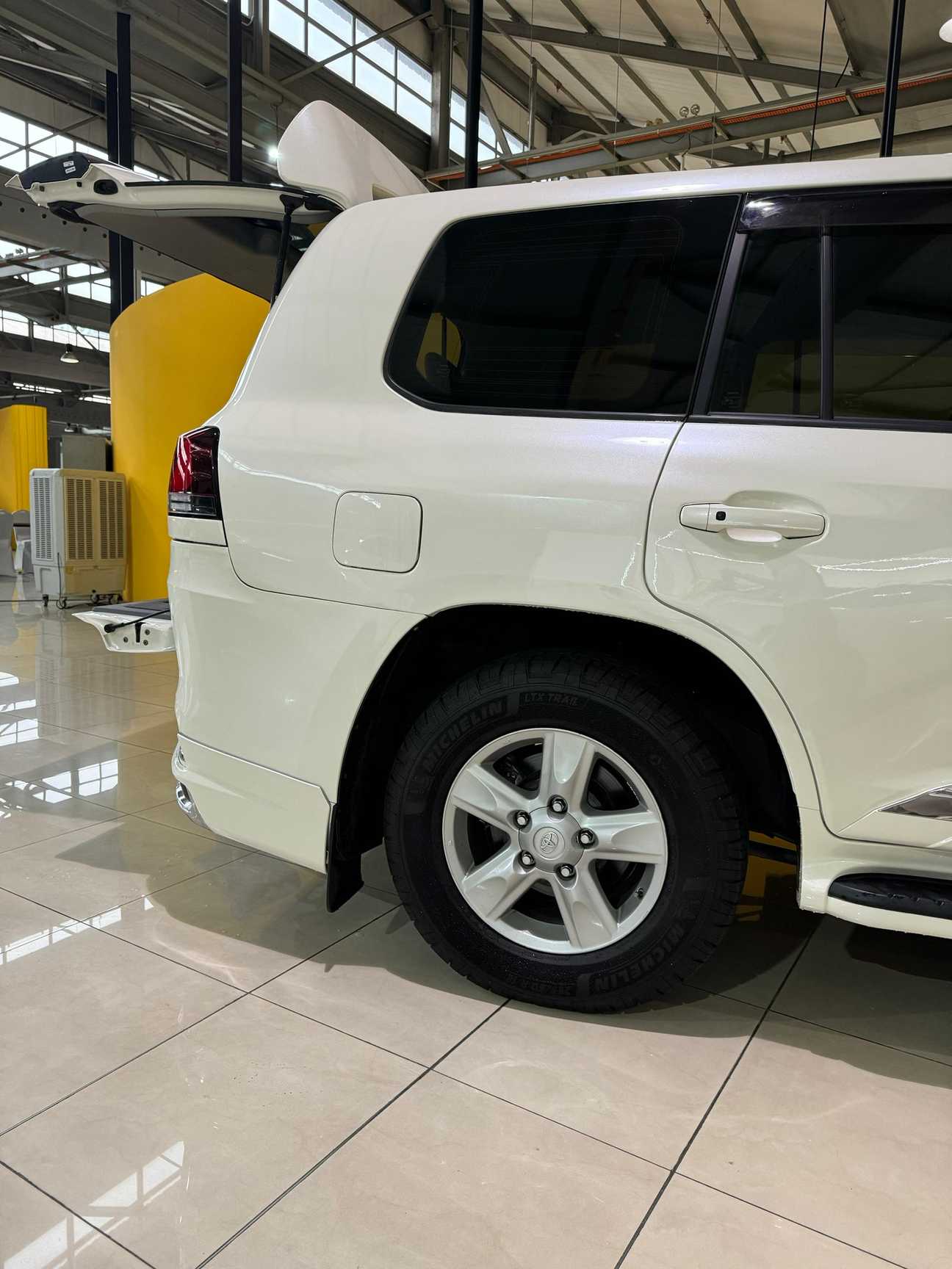 used 2009 Toyota Land Cruiser UZJ200 AX 4.7