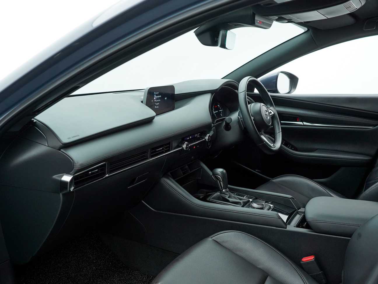 terpakai 2021 Mazda 3 SKYACTIV-G High Plus 2.0