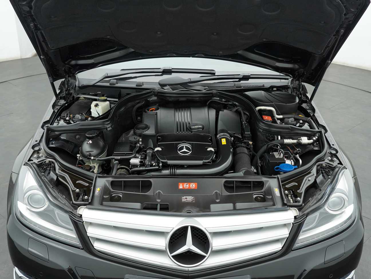 used 2014 Mercedes-Benz C200 Avantgarde CGI 1.8