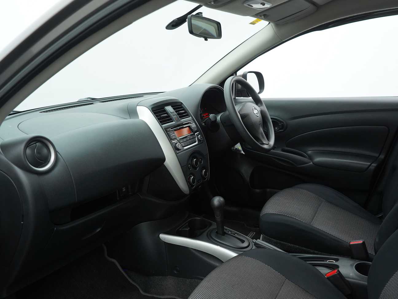terpakai 2017 Nissan Almera E 1.5