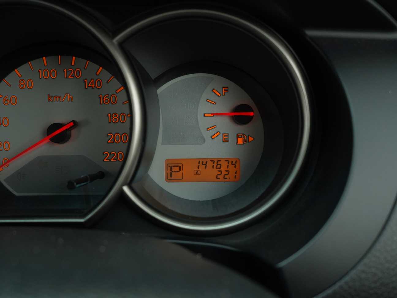 used 2012 Nissan Grand Livina ST-L Comfort 1.6