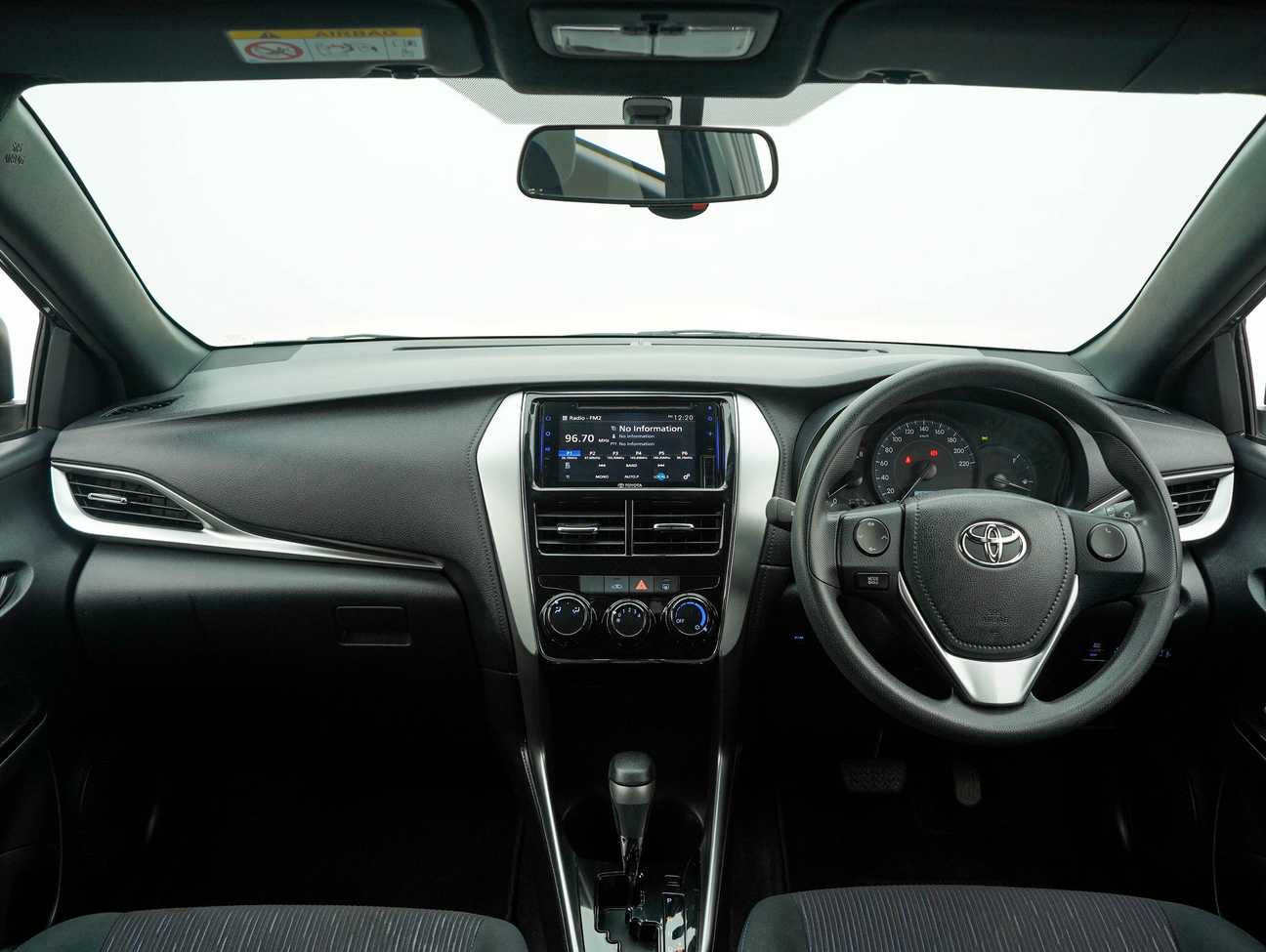 terpakai 2020 Toyota Yaris E 1.5