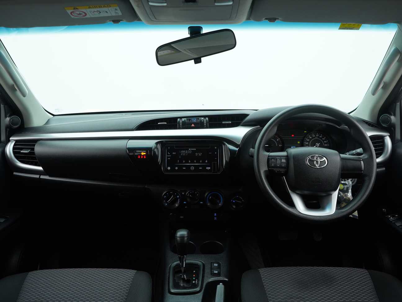 terpakai 2021 Toyota Hilux E Dual Cab 2.4