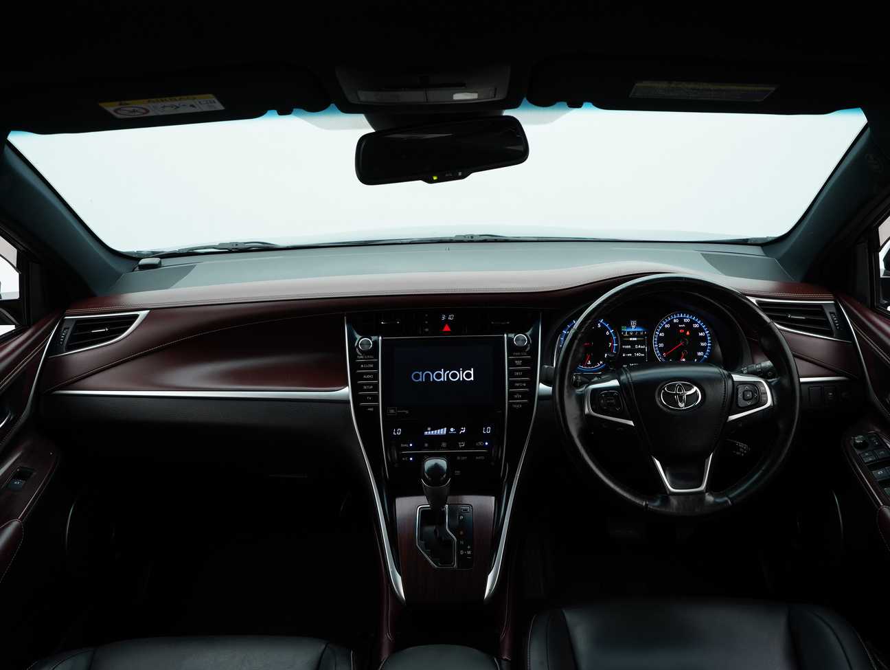 used 2014 Toyota Harrier Premium 2.0