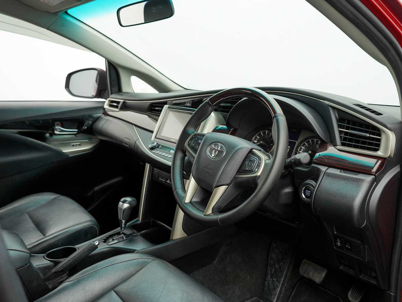 used 2018 Toyota Innova X 2.0