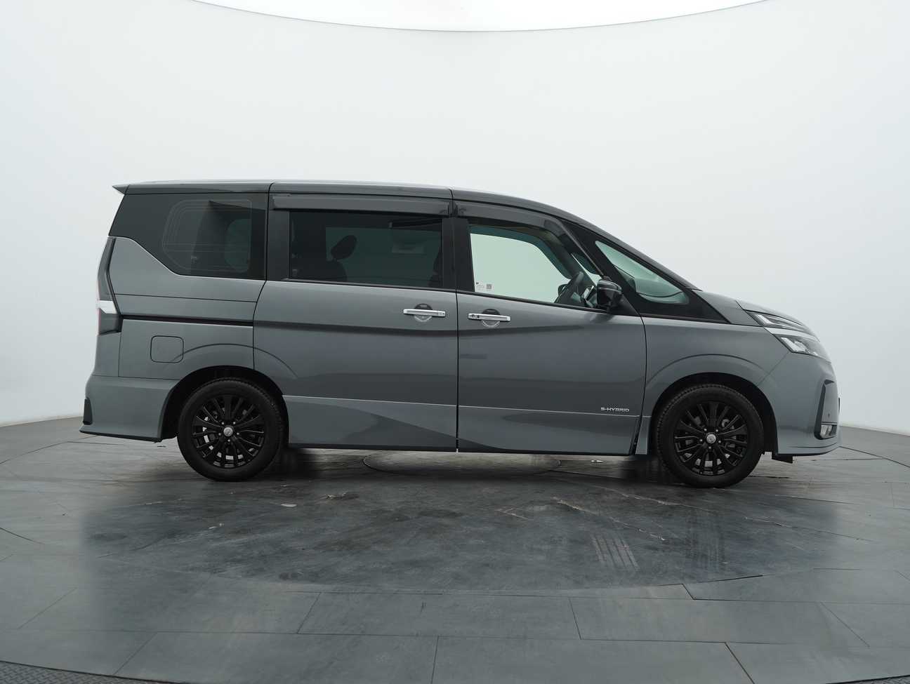 terpakai 2022 Nissan Serena S-Hybrid High-Way Star 2.0