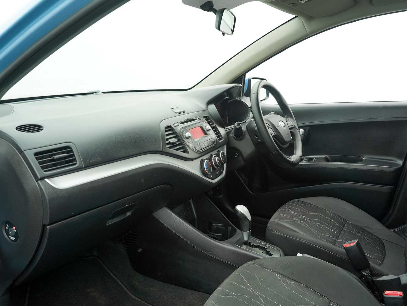 terpakai 2015 Kia Picanto  1.2