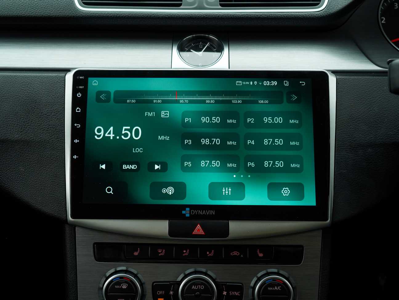 terpakai 2014 Volkswagen Passat TSI 1.8