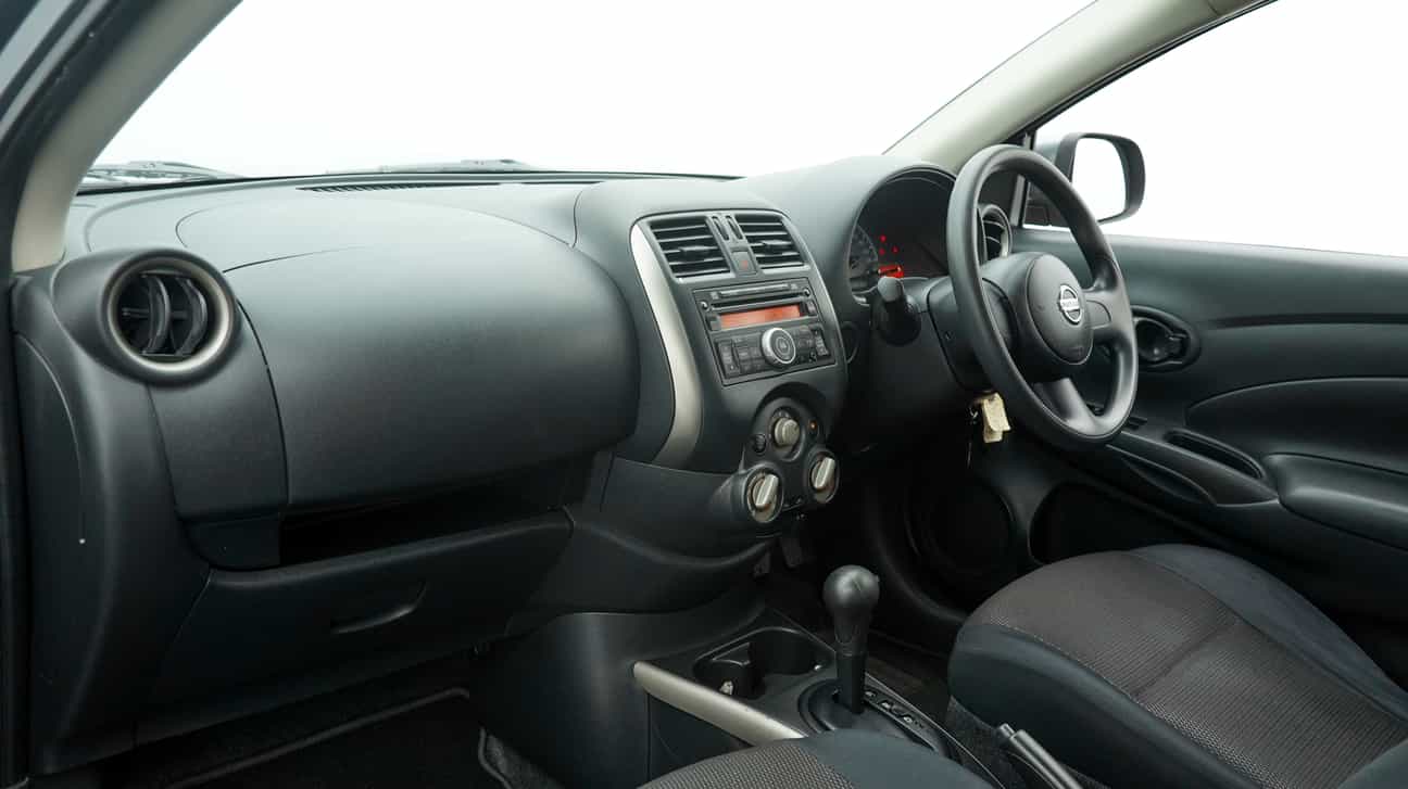 terpakai 2014 Nissan ALMERA E 1.5