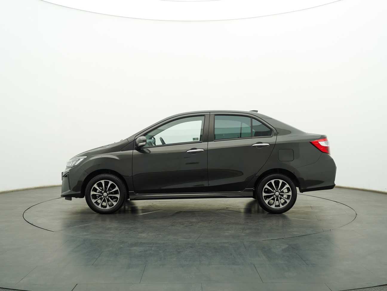 terpakai 2023 Perodua Bezza Advance 1.3