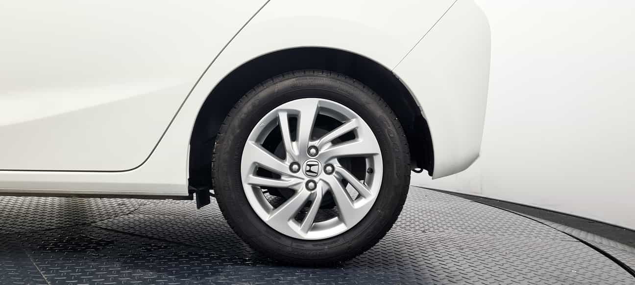 used 2016 Honda JAZZ E 1.5