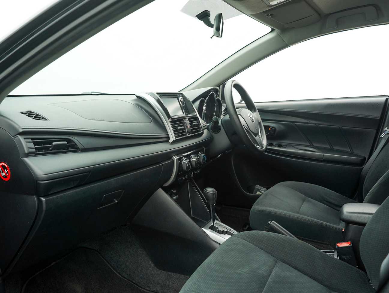 terpakai 2015 Toyota Vios J 1.5