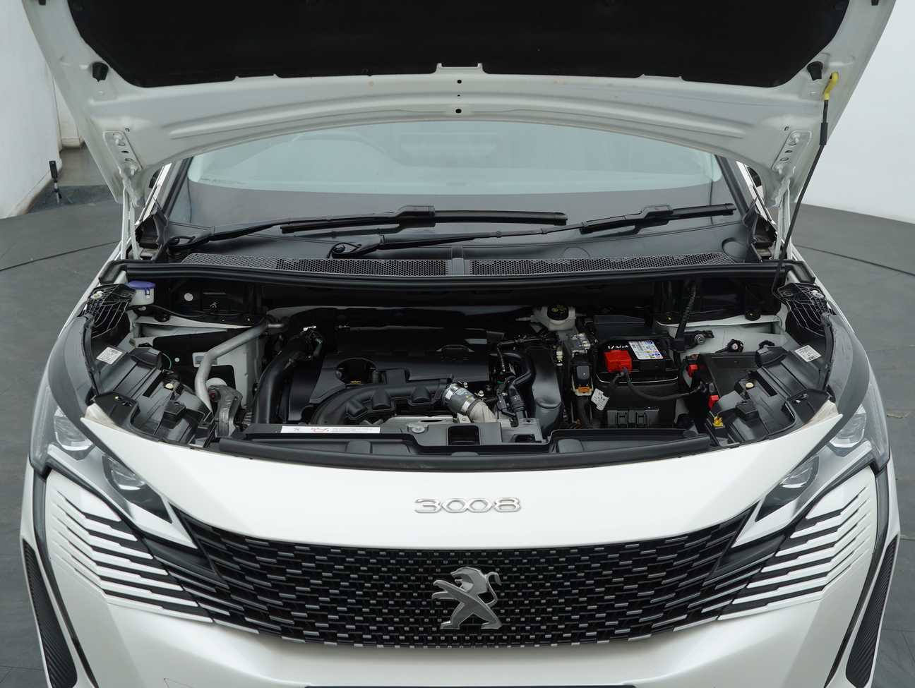 terpakai 2024 Peugeot 3008 THP Allure 1.6