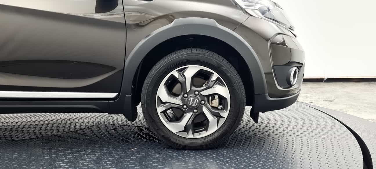 used 2017 Honda BR-V V 1.5