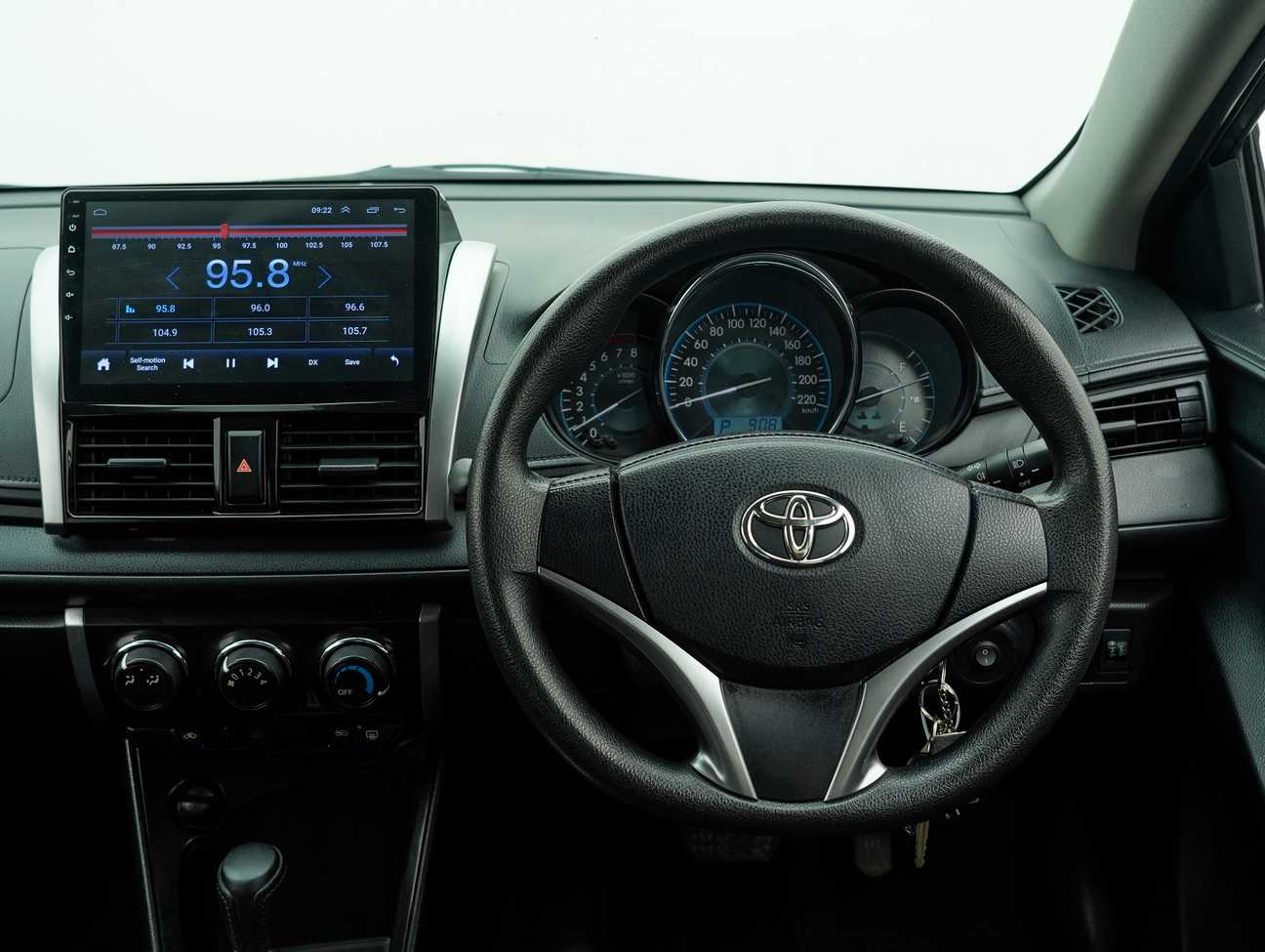 terpakai 2014 Toyota Vios J 1.5