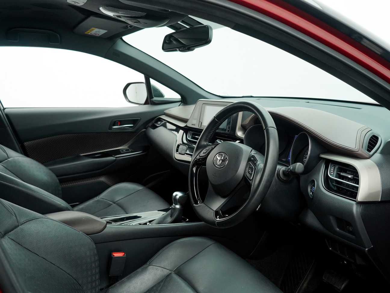 used 2020 Toyota C-HR  1.8