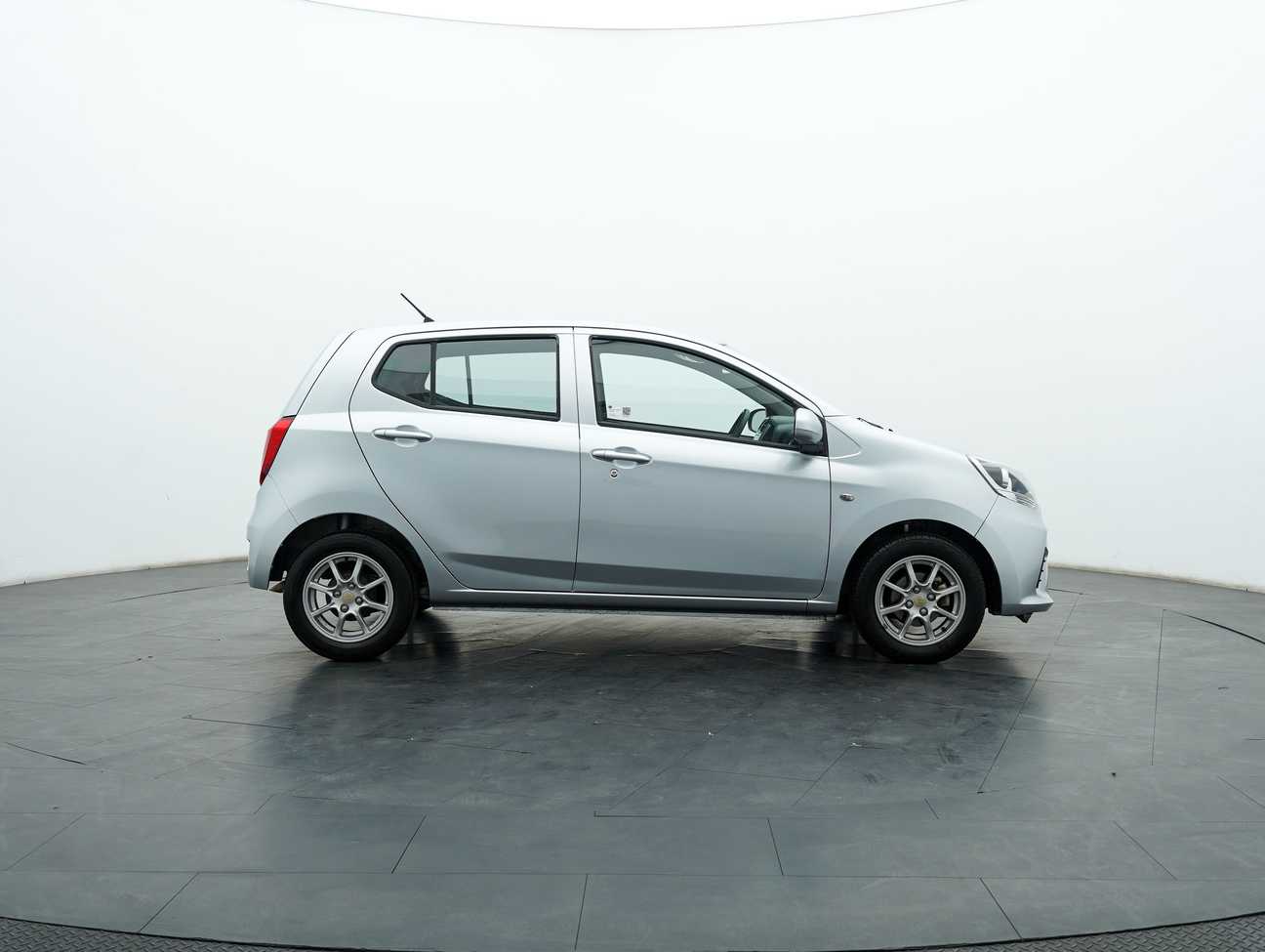 terpakai 2017 Perodua AXIA G 1.0