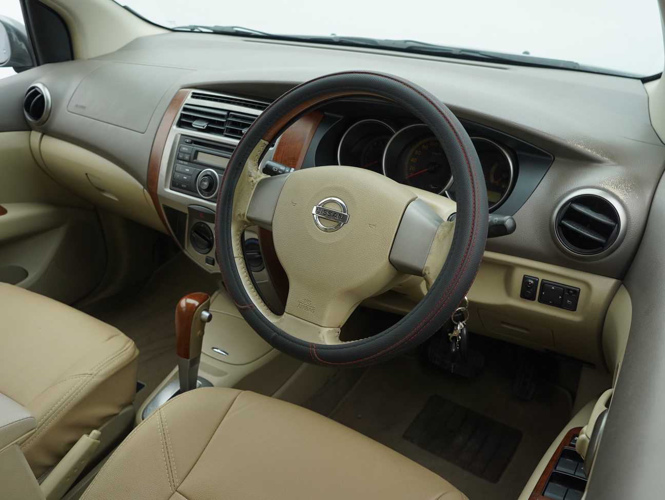 used 2011 Nissan Grand Livina Comfort 1.8