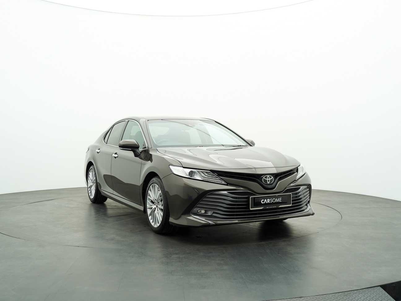 used 2019 Toyota Camry V 2.5