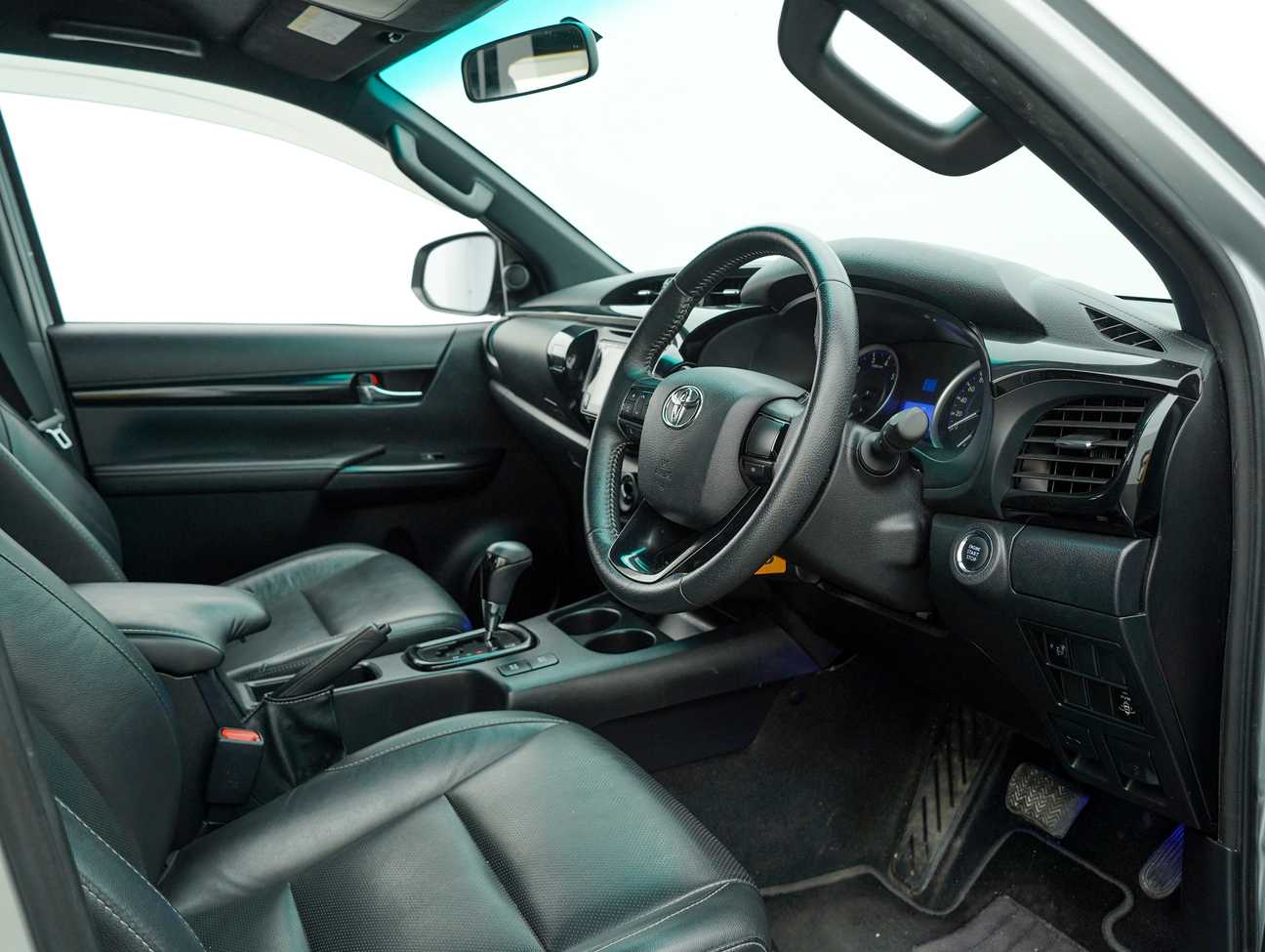 terpakai 2020 Toyota Hilux L-Edition Dual Cab 2.4