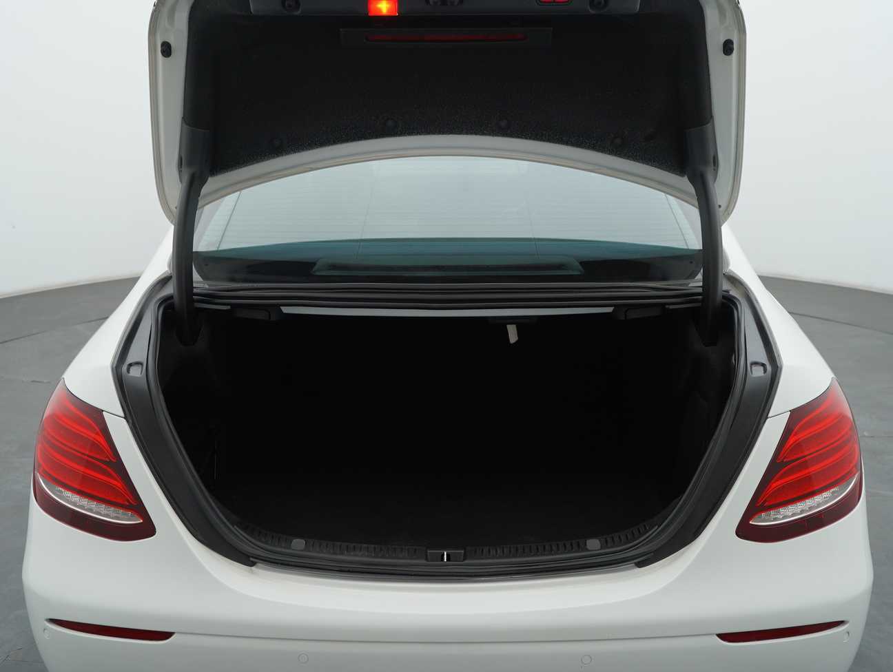 used 2019 Mercedes-Benz E300 Exclusive Line 2.0