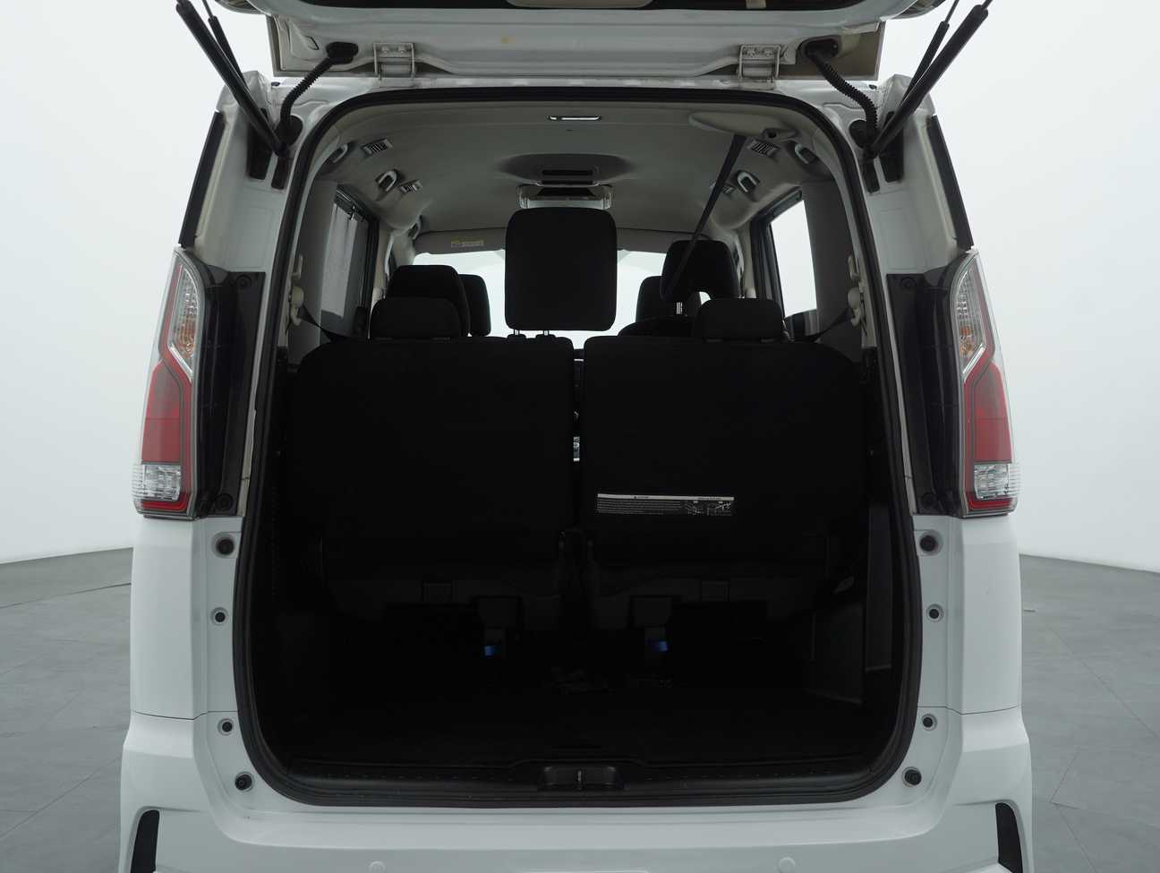 used 2019 Nissan Serena S-Hybrid High-Way Star 2.0