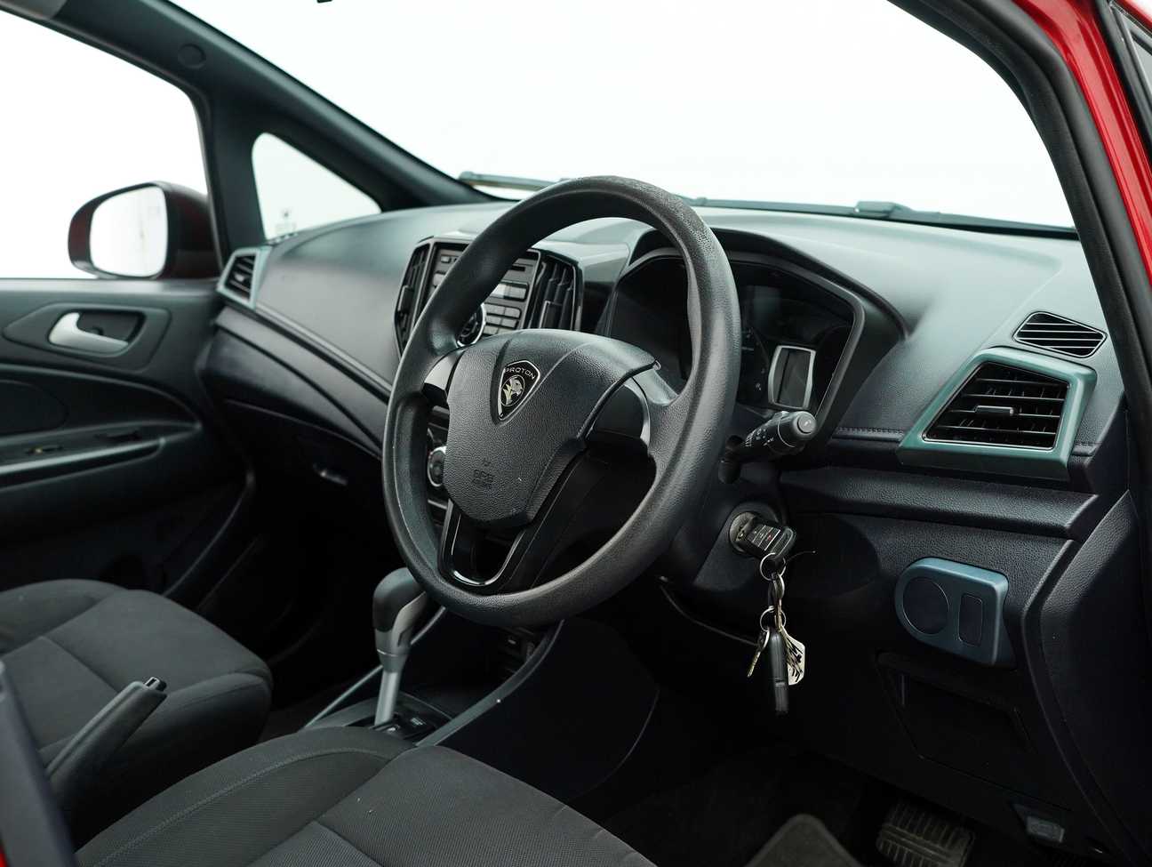 terpakai 2015 Proton Iriz Standard 1.3