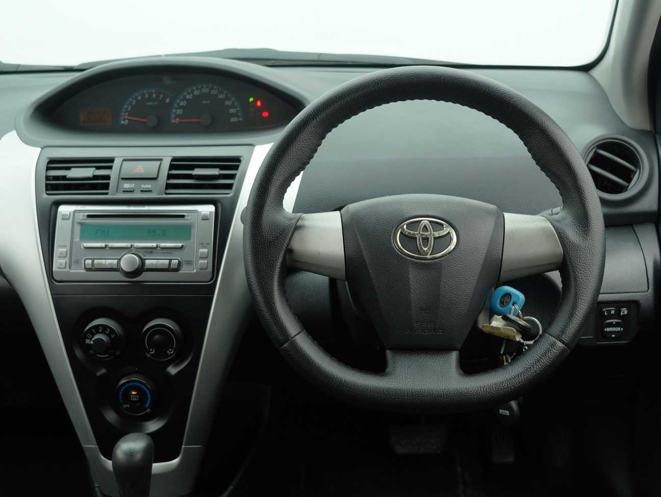 terpakai 2010 Toyota Vios E 1.5