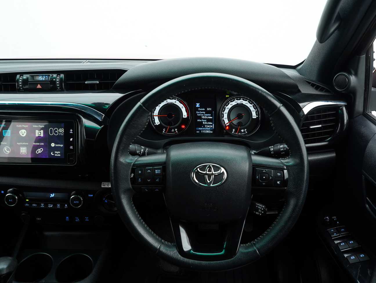 terpakai 2019 Toyota Hilux Black Edition Dual Cab 2.8