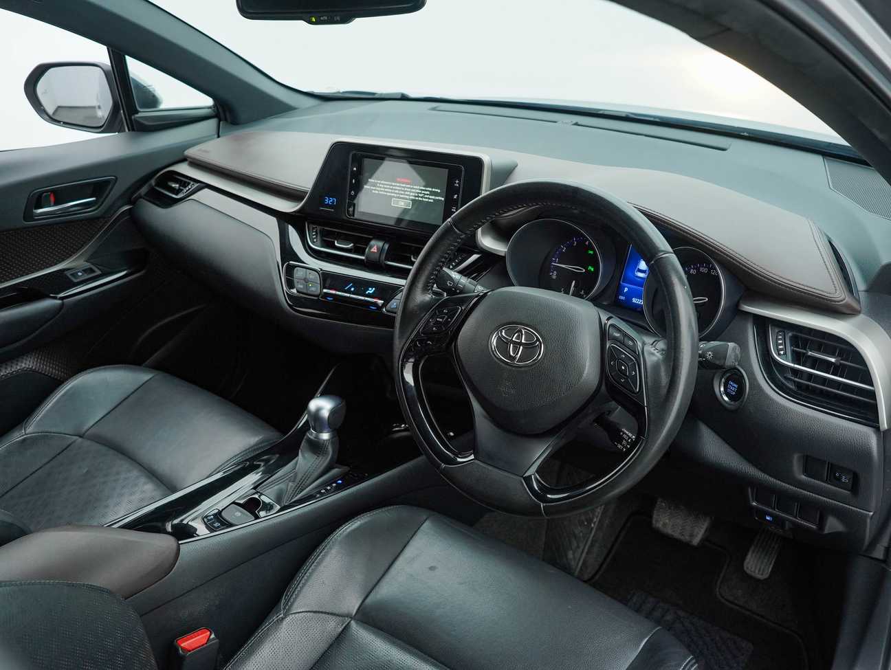 used 2019 Toyota C-HR  1.8