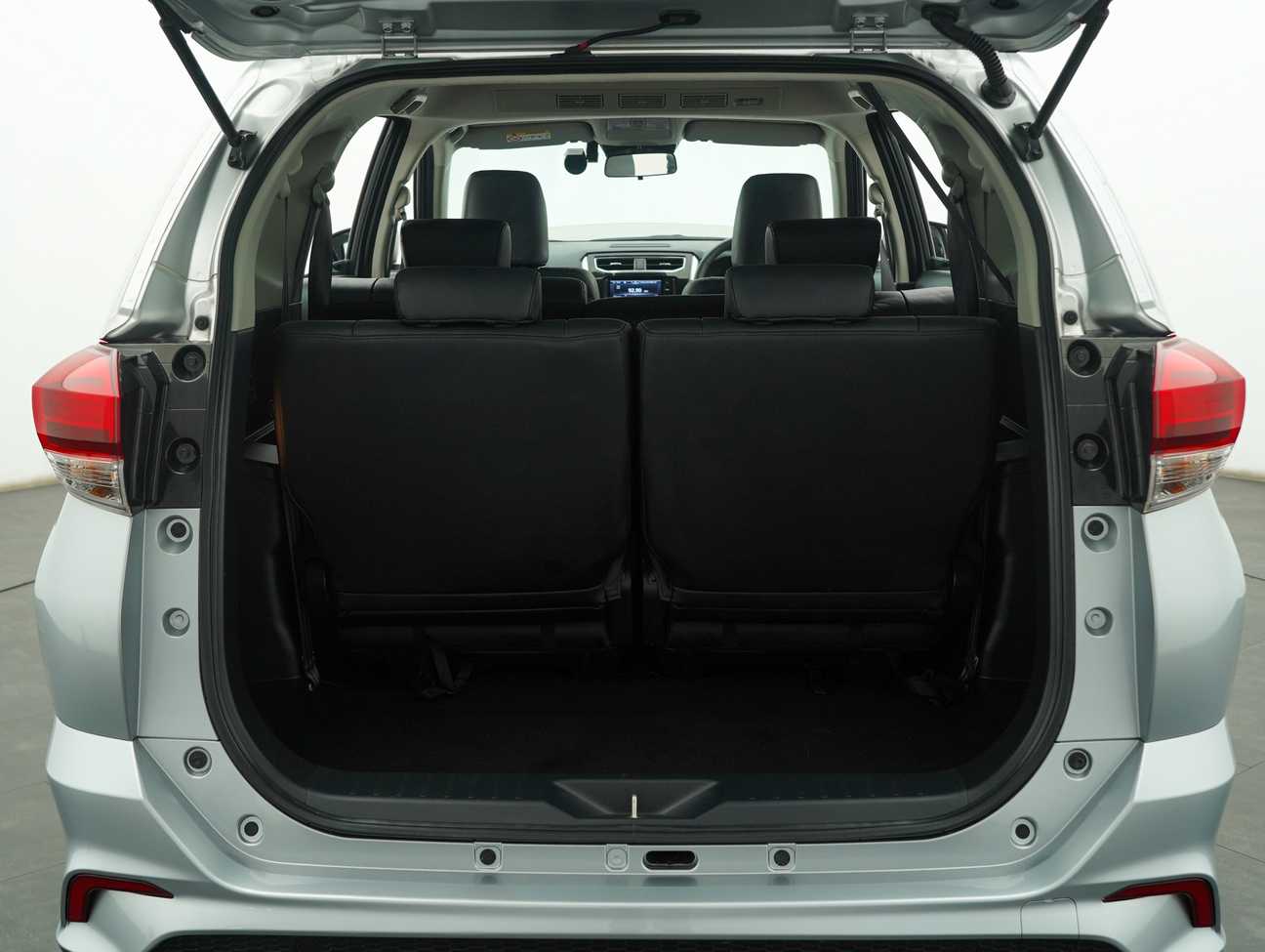 terpakai 2021 Perodua Aruz AV 1.5