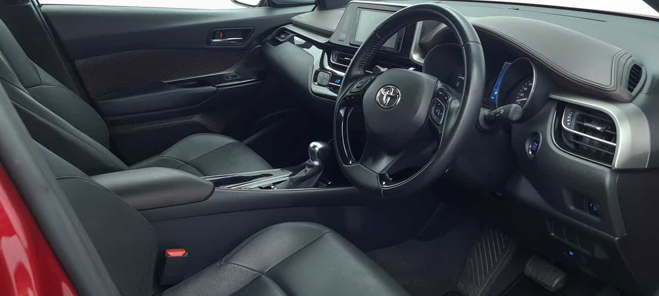 used 2018 Toyota C-HR  1.8