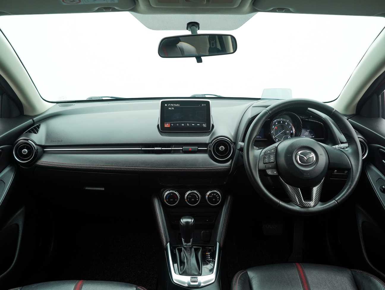 terpakai 2015 Mazda 2 SKYACTIV-G 1.5