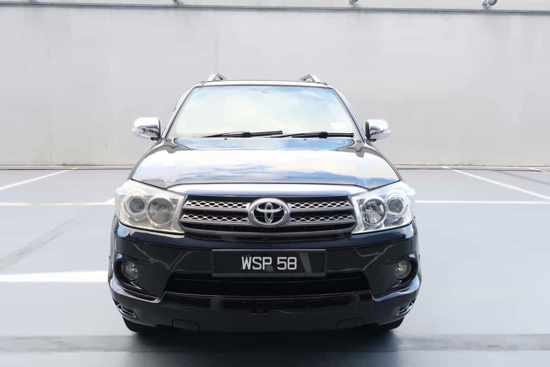 used 2009 Toyota FORTUNER V 2.7