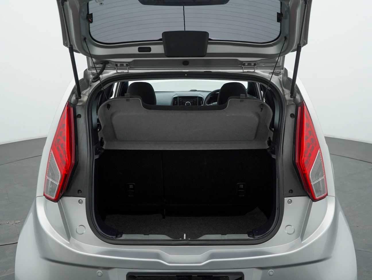 terpakai 2015 Proton Iriz Standard 1.3