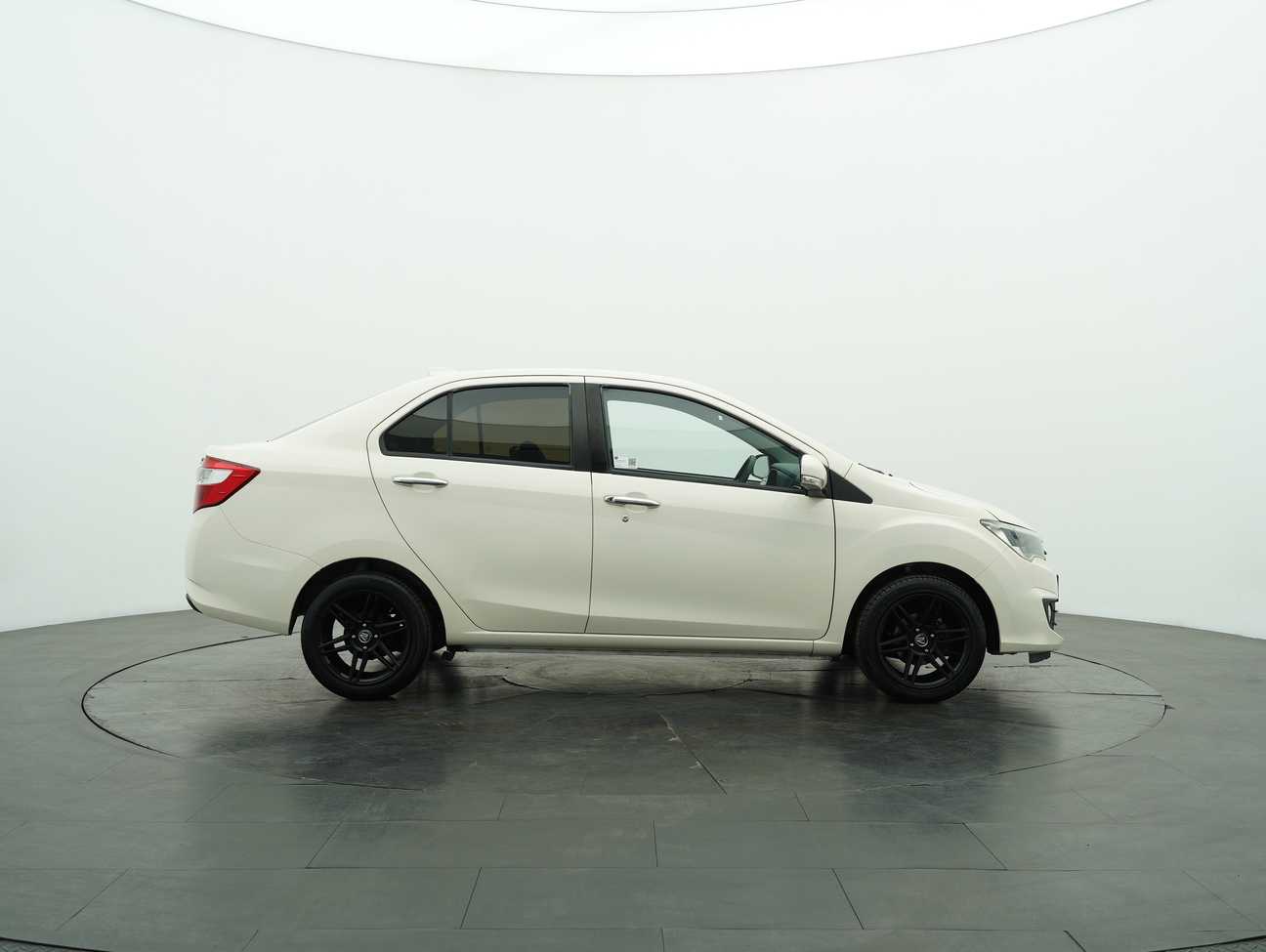 terpakai 2016 Perodua Bezza X Premium 1.3