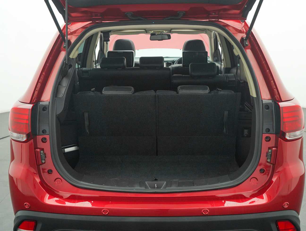terpakai 2016 Mitsubishi Outlander  2.4