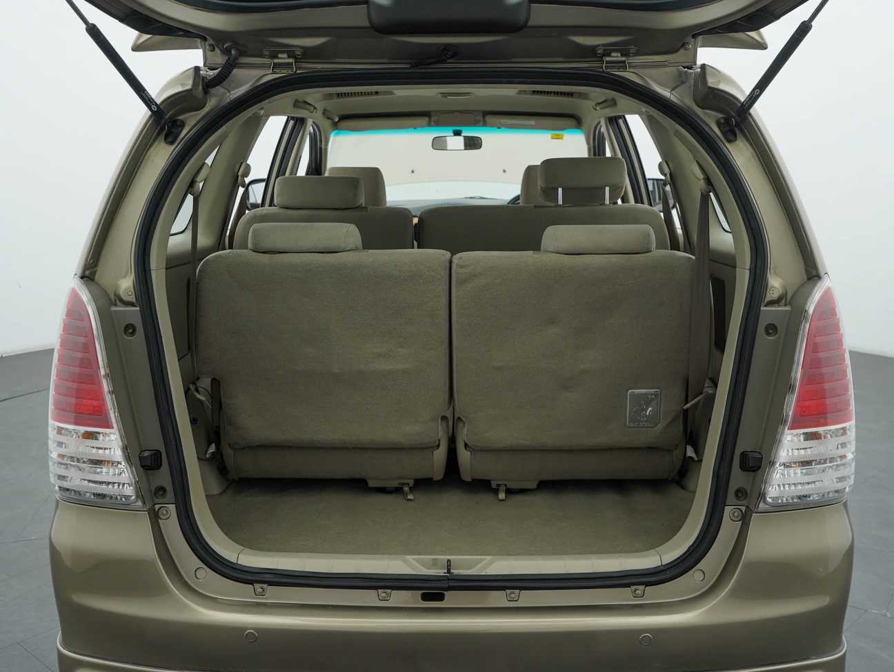 used 2010 Toyota Innova G 2.0