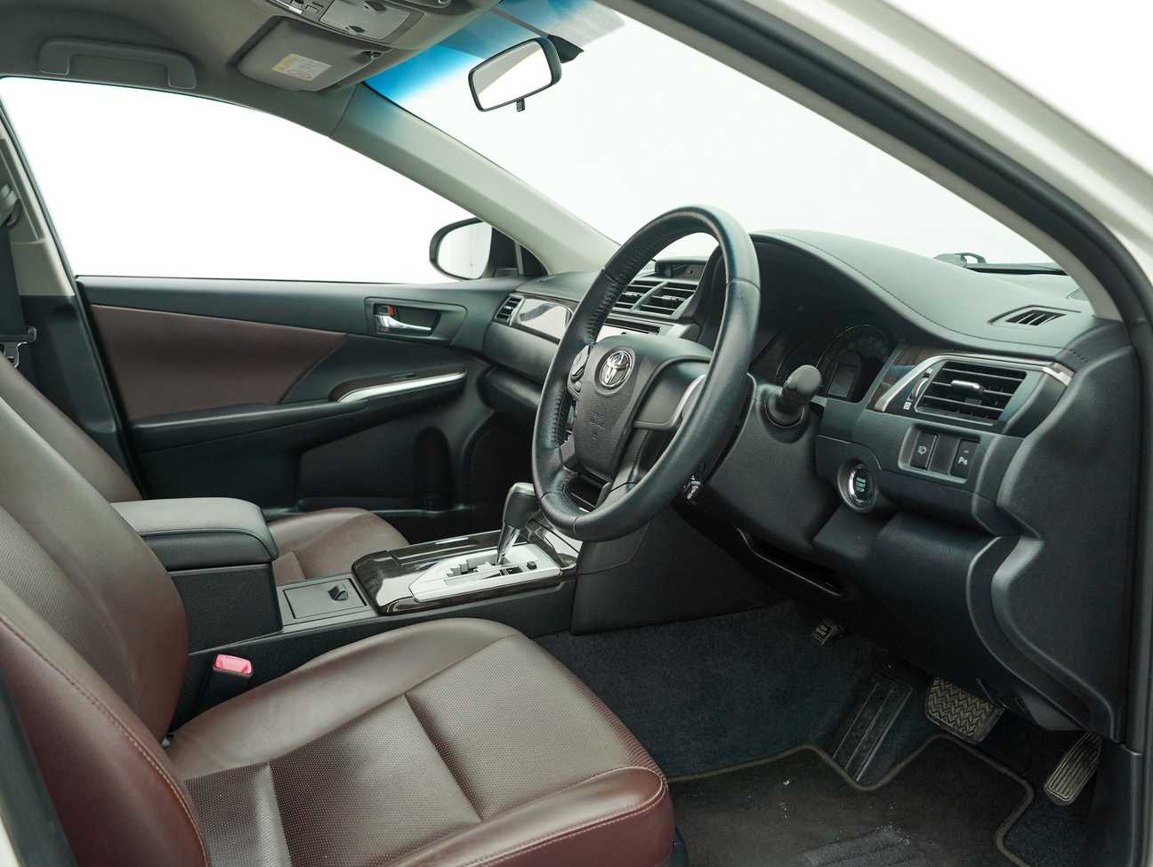 terpakai 2014 Toyota Camry GX 2.0