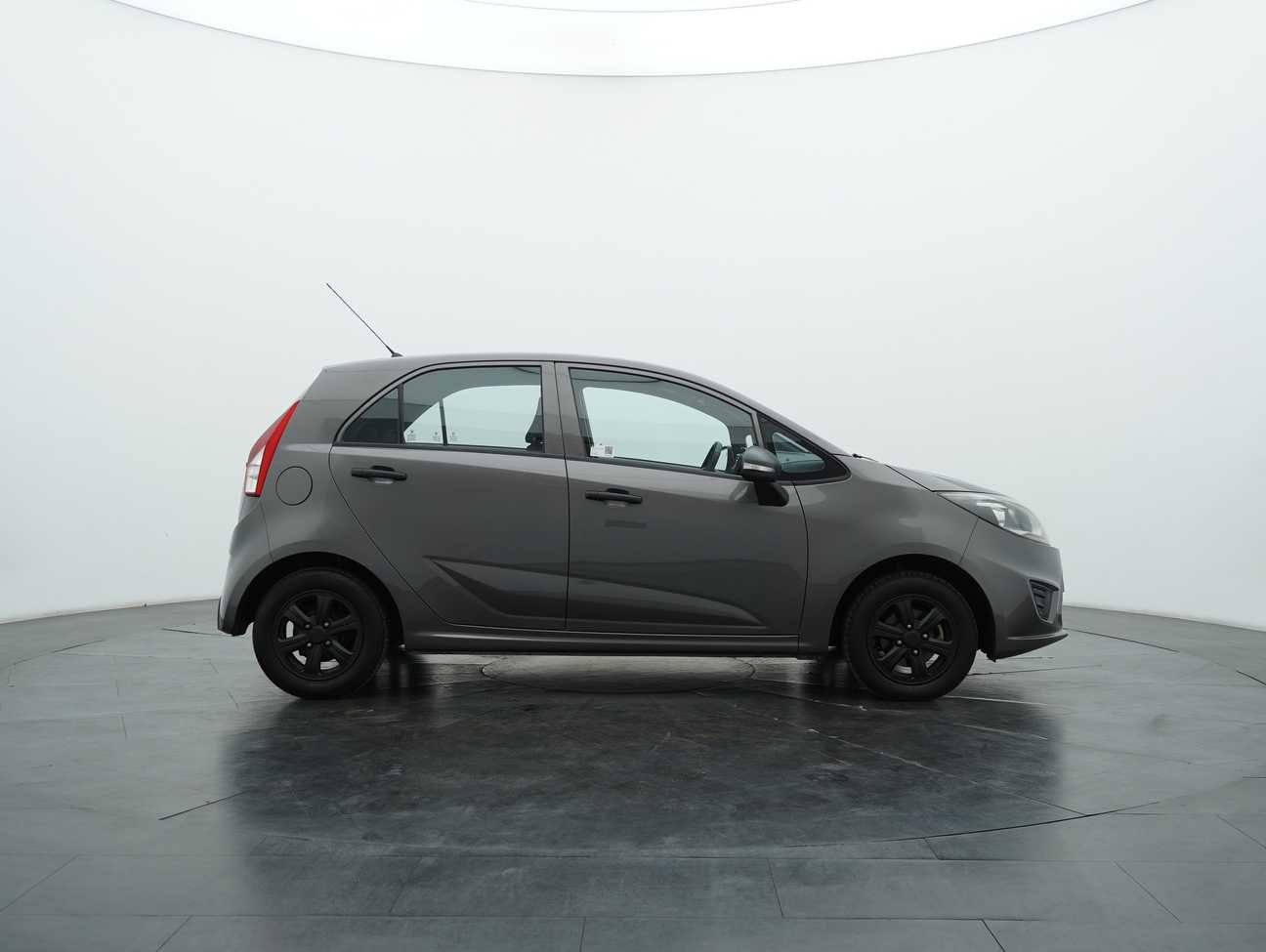 used 2015 Proton Iriz Standard 1.3