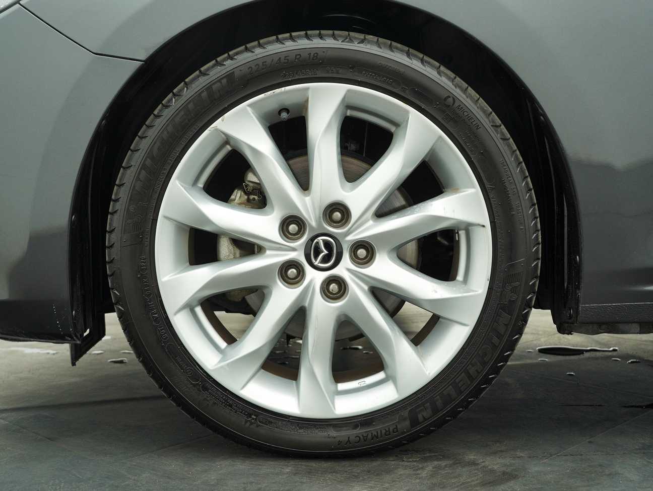 terpakai 2015 Mazda 3 SKYACTIV-G High 2.0