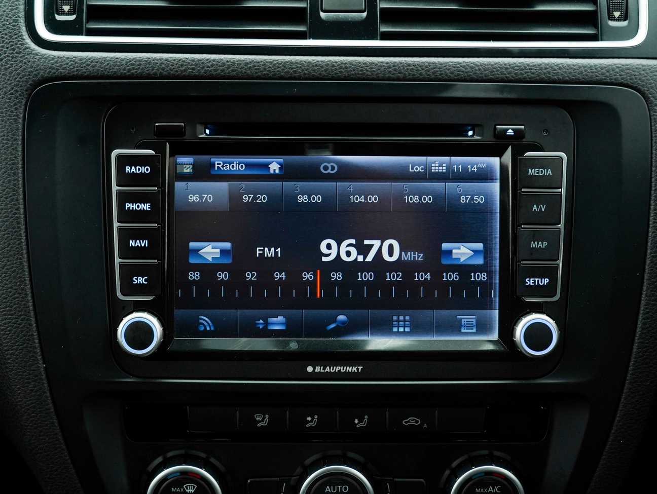 terpakai 2014 Volkswagen Jetta TSI 1.4