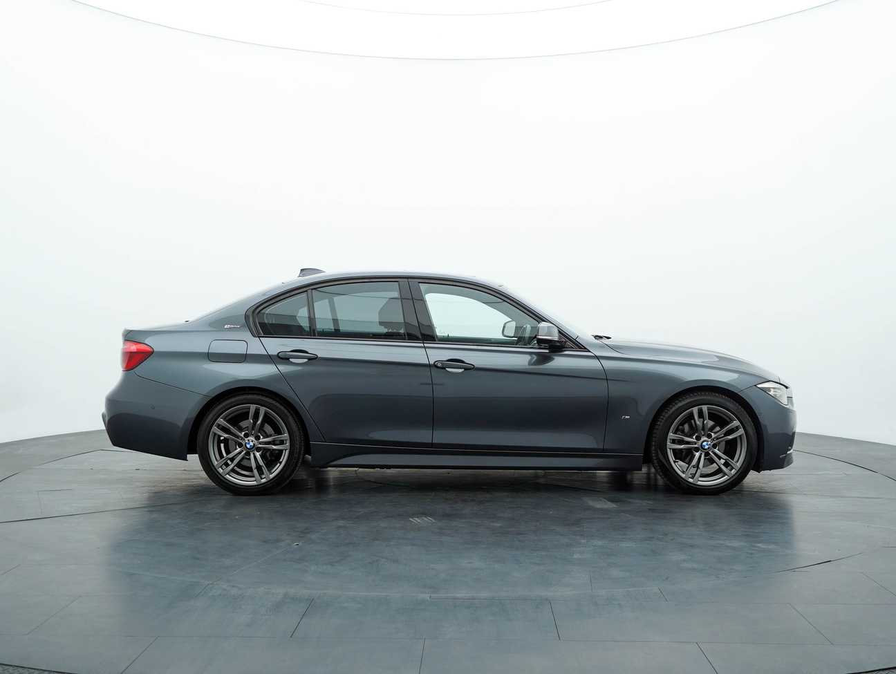used 2018 BMW 330e Sport Line 2.0