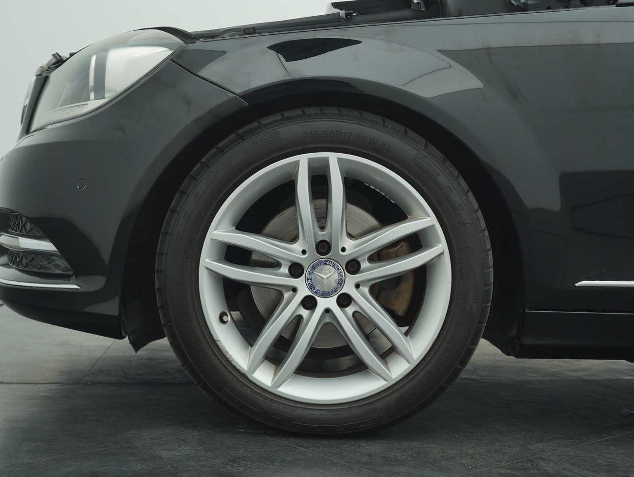 used 2013 Mercedes-Benz C250 Avantgarde CGI 1.8