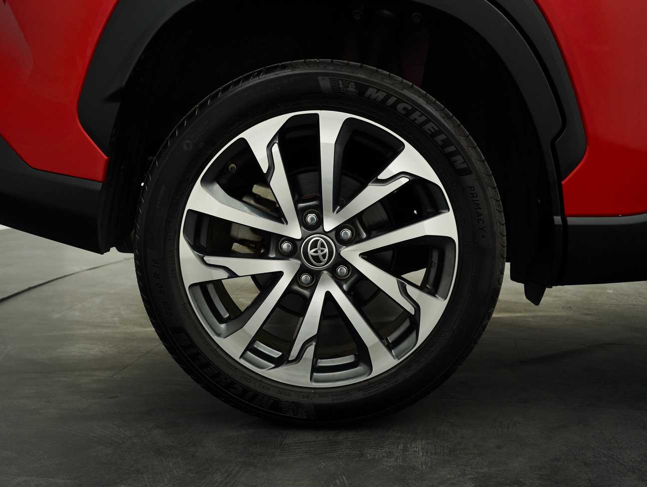 used 2021 Toyota Corolla Cross V 1.8