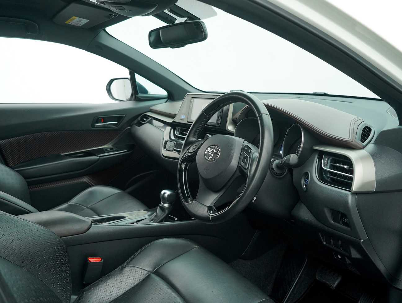 used 2018 Toyota C-HR  1.8