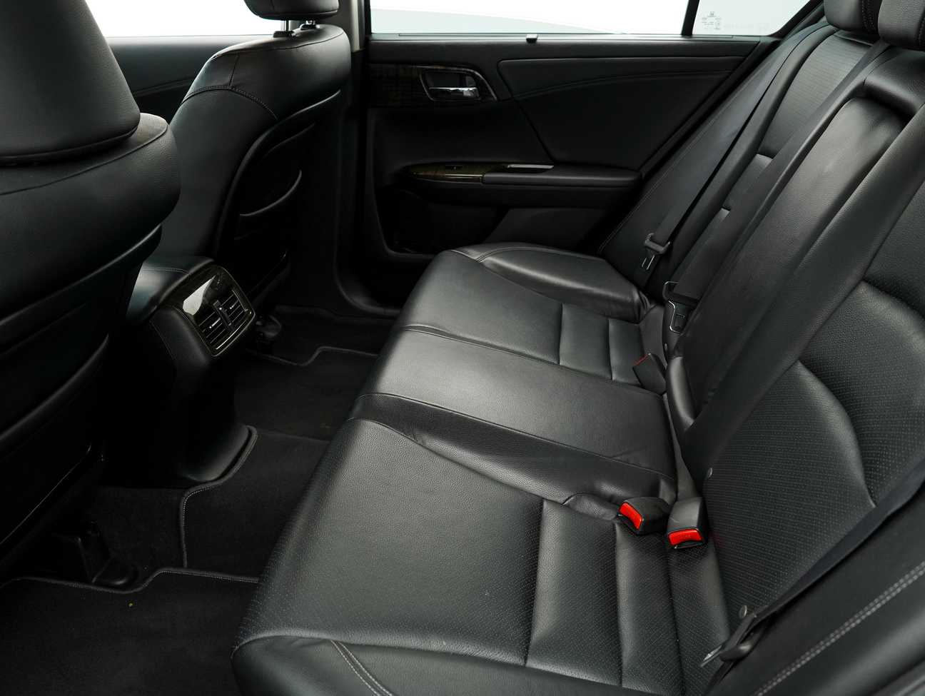 terpakai 2015 Honda Accord VTi-L 2.0