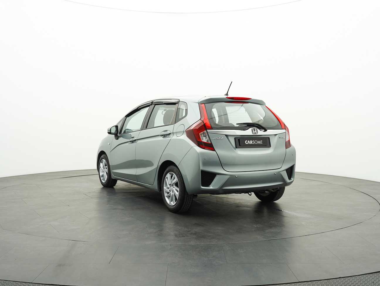 used 2014 Honda Jazz E 1.5