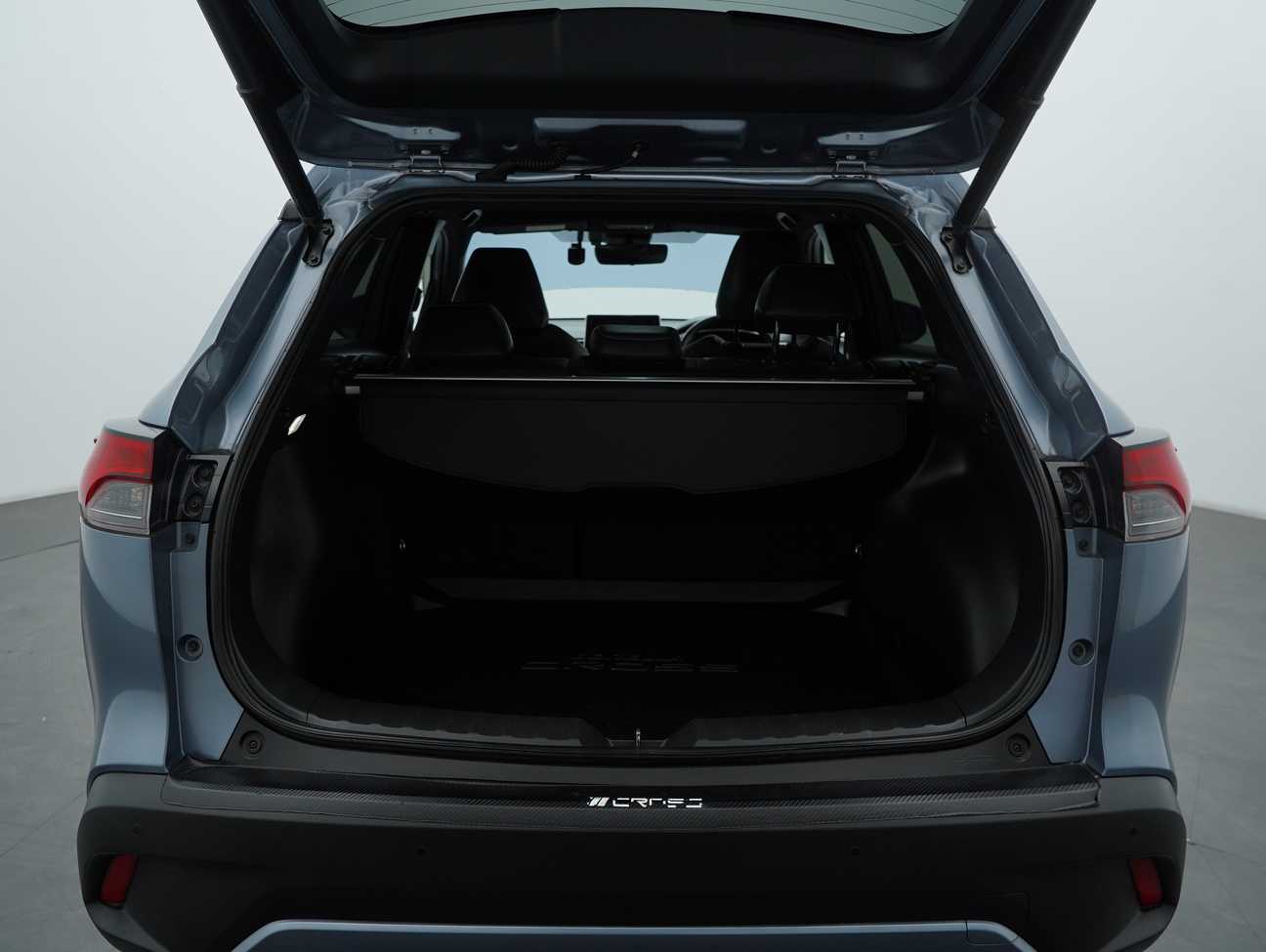 terpakai 2022 Toyota Corolla Cross Hybrid 1.8