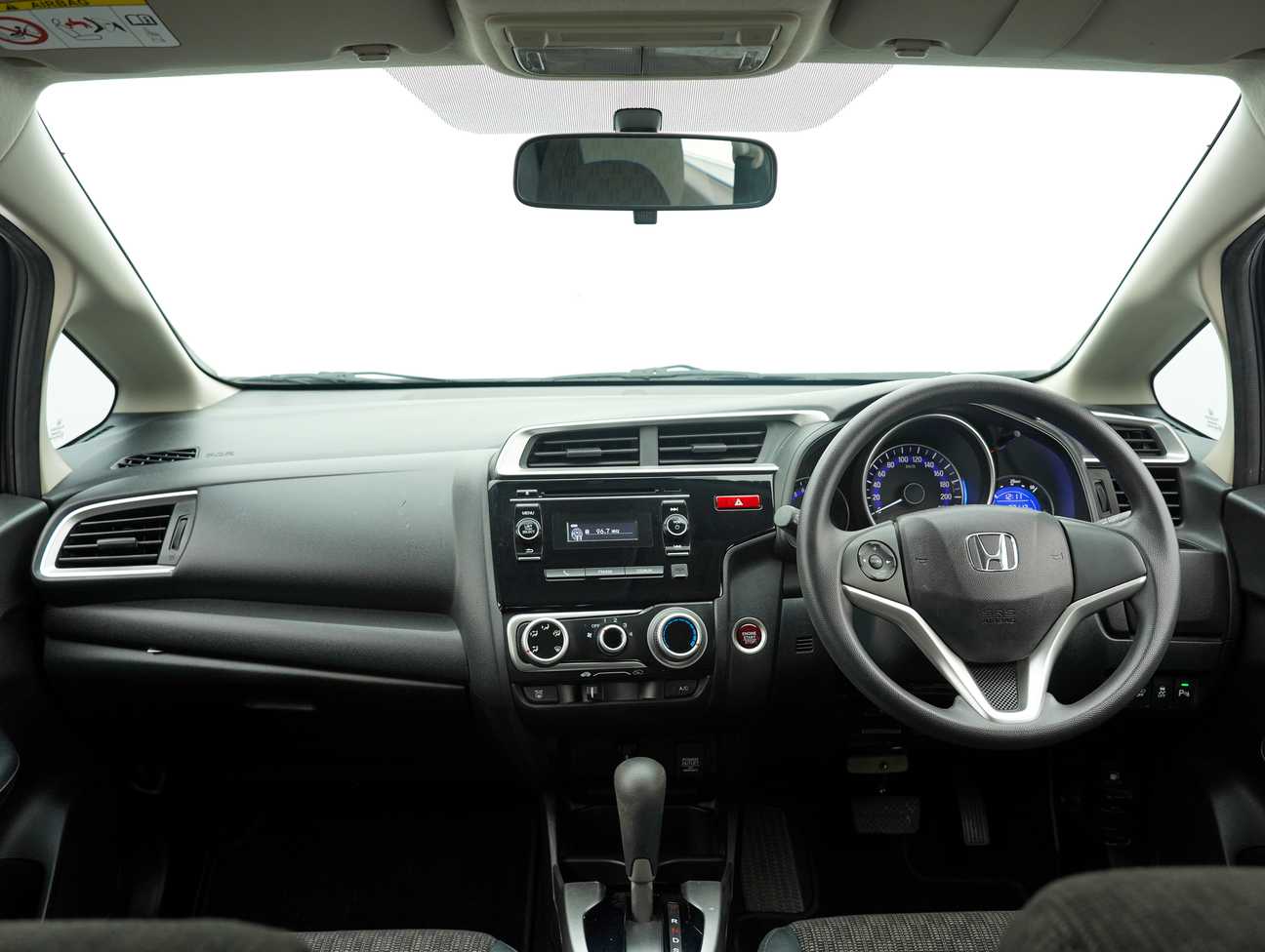 used 2015 Honda Jazz E 1.5